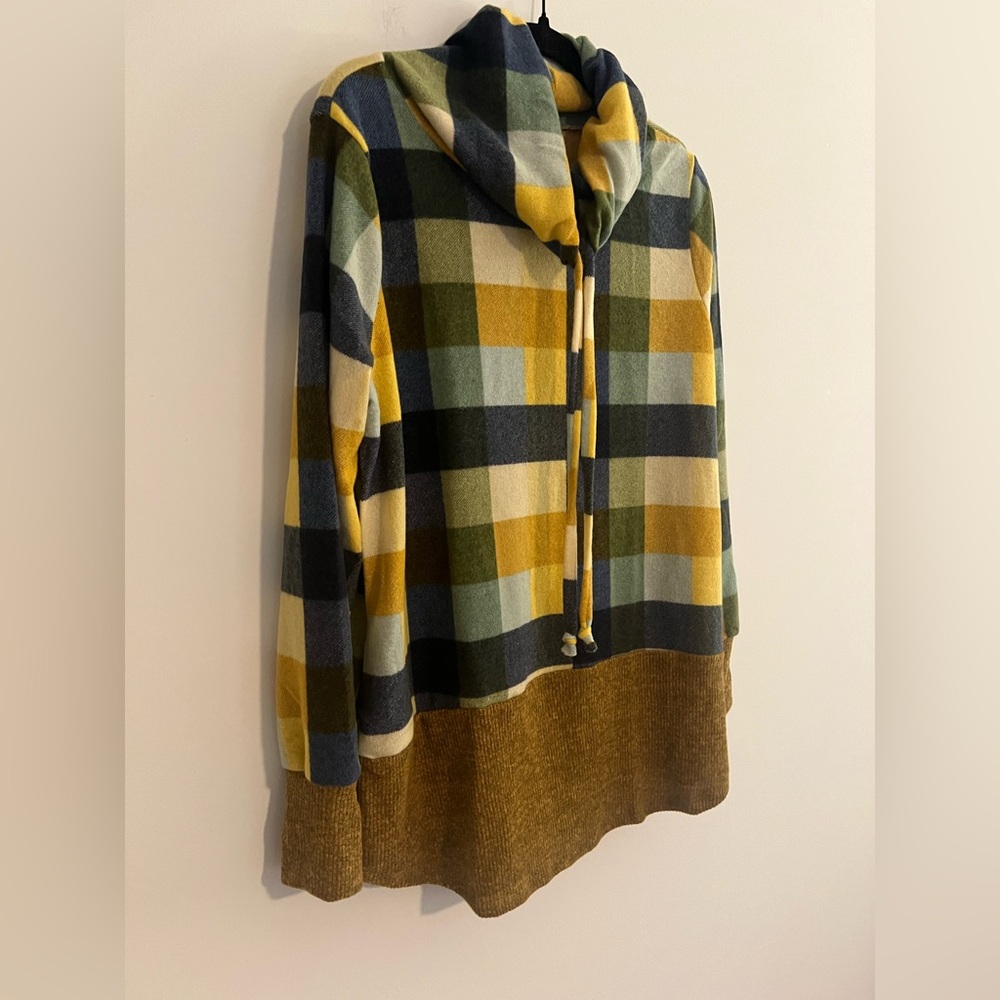 Riah Fashion - Plaid Top - Picture 4 of 7